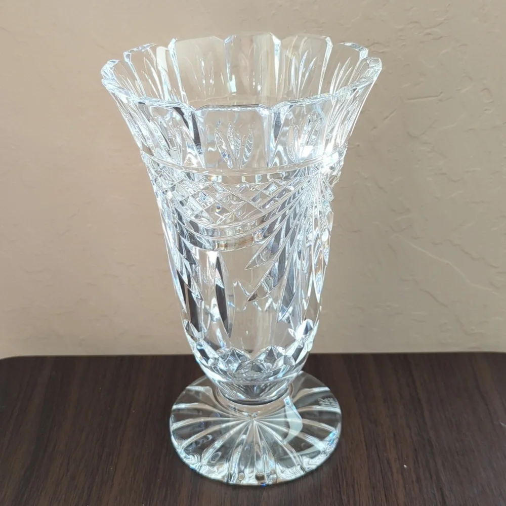 Waterford Society 1995 Vintage Crystal Penrose 8.5-Inch Vase
